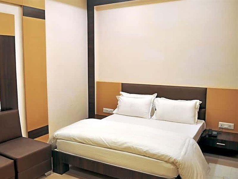 Townhouse 1182 Hotel Tirupati Galaxy Kanpur Dış mekan fotoğraf